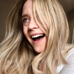 Meet your Posher, Madeline